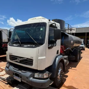 caminhao pipa volvo vm 260 6x4 18000 litros ms